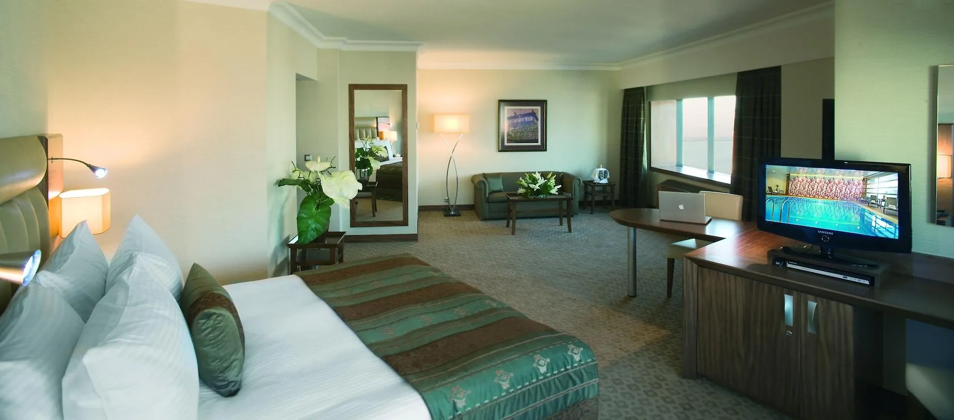 Mövenpick Hotel İzmir