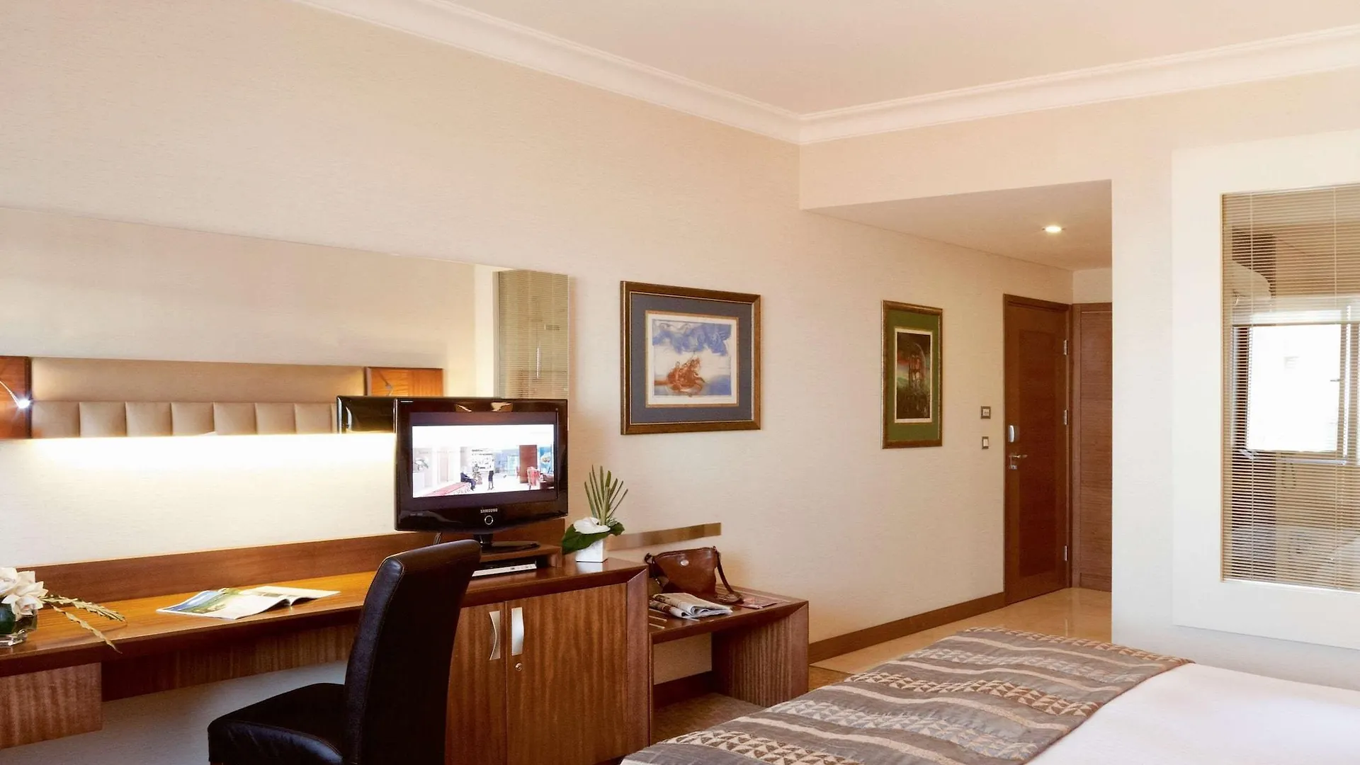 Mövenpick Hotel İzmir 5*,  Türkiye