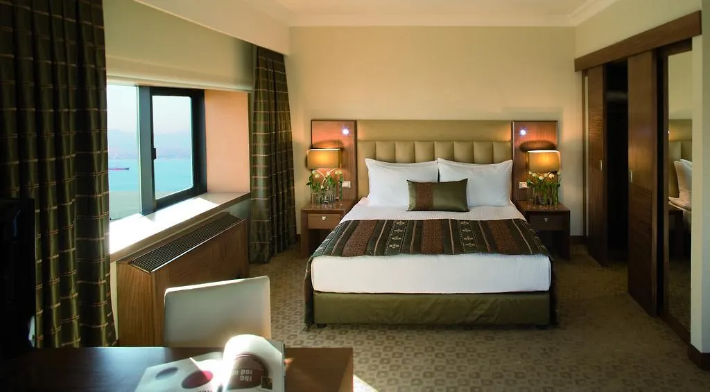 Mövenpick Hotel İzmir