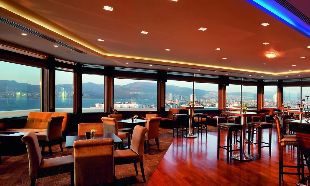 Mövenpick Hotel İzmir
